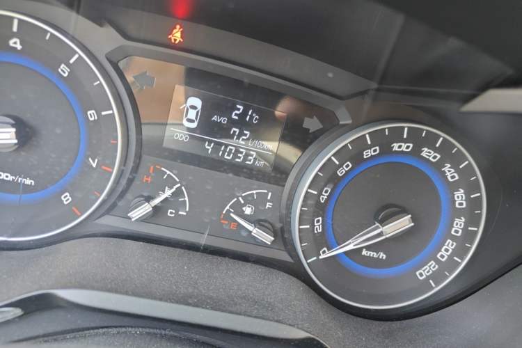 Used CHANGAN Alsvin V7 2016 1.6L Manual LeShang Model China V Standard Odometer Close Up