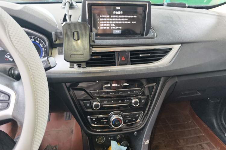 Used CHANGAN Alsvin V7 2016 1.6L Manual Enjoyment Model China IV Standard Audio And AC Panel