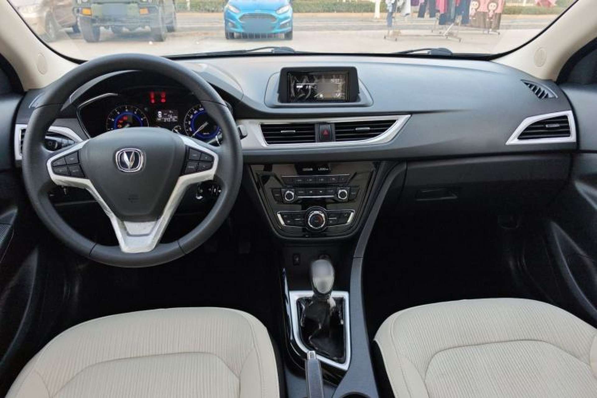 Used CHANGAN Alsvin V7 2016 1.6L Manual LeShang Model China V Standard Center Console