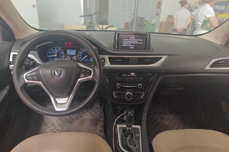 Used CHANGAN Alsvin V7 2016 1.6L Automatic Enjoyment Model China IV Standard Center Console