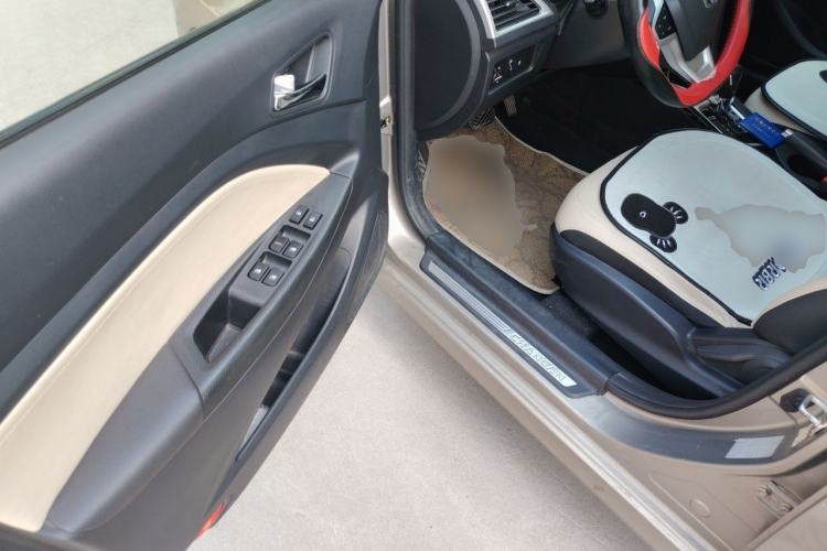 Used CHANGAN Alsvin V7 2016 1.6L Automatic Enjoyment Model China V Standard Driver Seat