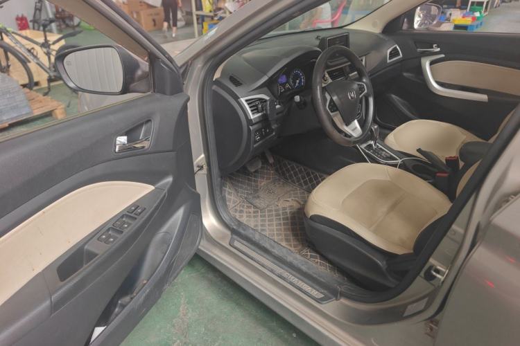 Used CHANGAN Alsvin V7 2016 1.6L Automatic Enjoyment Model China IV Standard Driver Seat