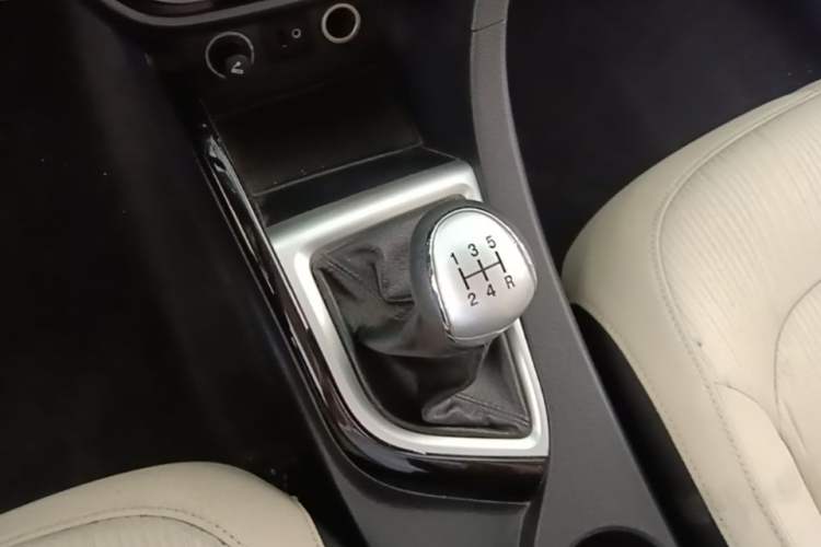 Used CHANGAN Alsvin V7 2016 1.6L Manual LeShang Model China V Standard Gear Lever