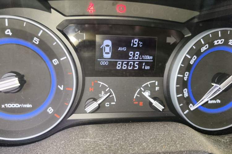 Used CHANGAN Alsvin V7 2016 1.6L Manual Enjoyment Model China IV Standard Odometer Close Up