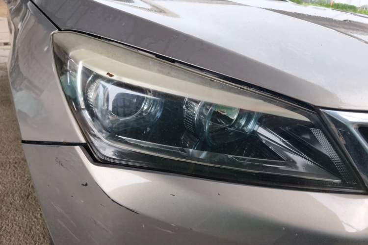 Used CHANGAN Alsvin V7 2016 1.6L Manual Enjoyment Model China IV Standard Right Front Headlight