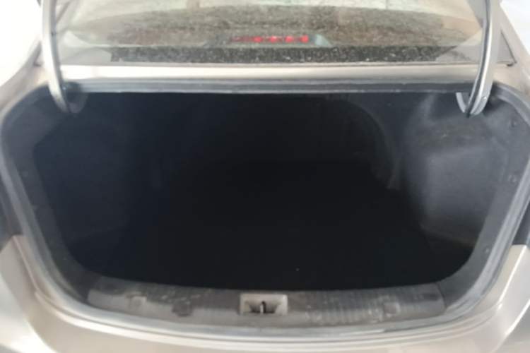 Used CHANGAN Alsvin V7 2016 1.6L Manual LeShang Model China V Standard Trunk