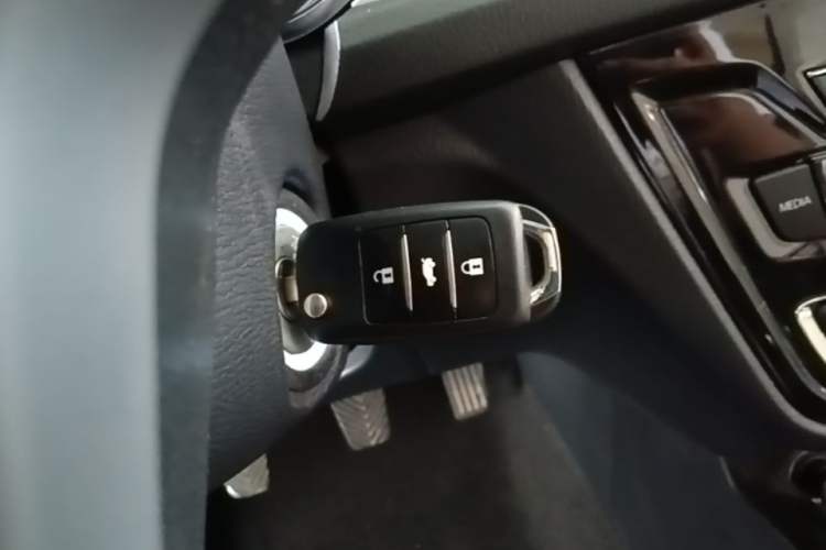Used CHANGAN Alsvin V7 2016 1.6L Manual LeShang Model China V Standard Vehicle Key