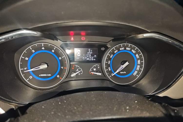 Used CHANGAN Alsvin V7 2016 1.6L Manual Enjoyment Model China IV Standard Odometer Close Up