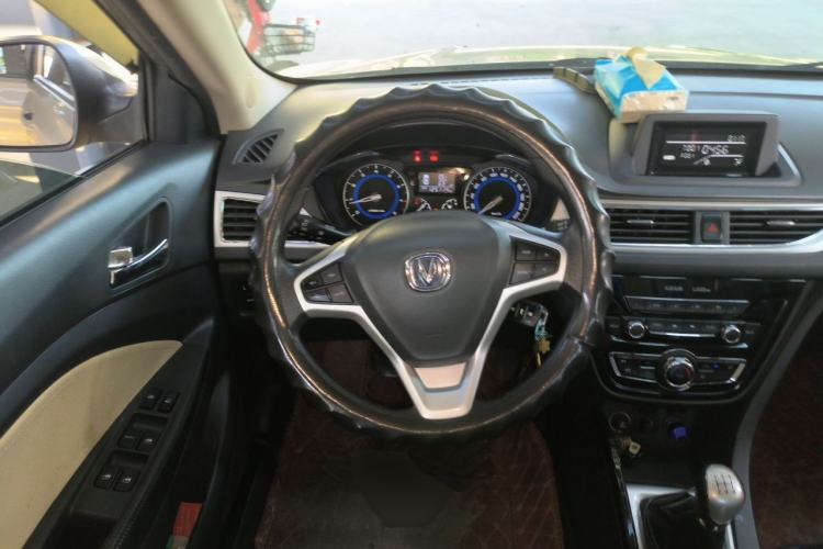 Used CHANGAN Alsvin V7 2016 1.6L Manual LeShang Model China IV Standard Steering Wheel