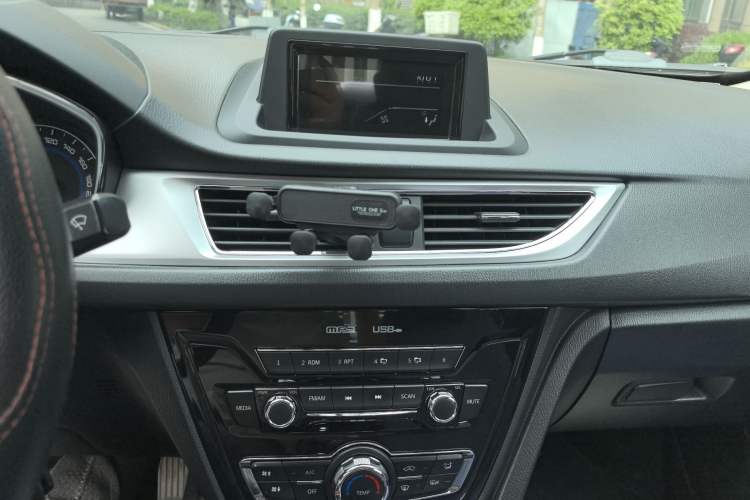 Used CHANGAN Alsvin V7 2016 1.6L Manual Joyride Model China V Standard Audio And AC Panel