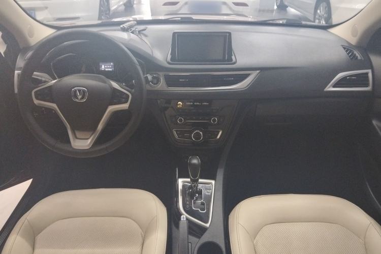 Used CHANGAN Alsvin V7 2016 1.6L Automatic Enjoyment Model China IV Standard Center Console