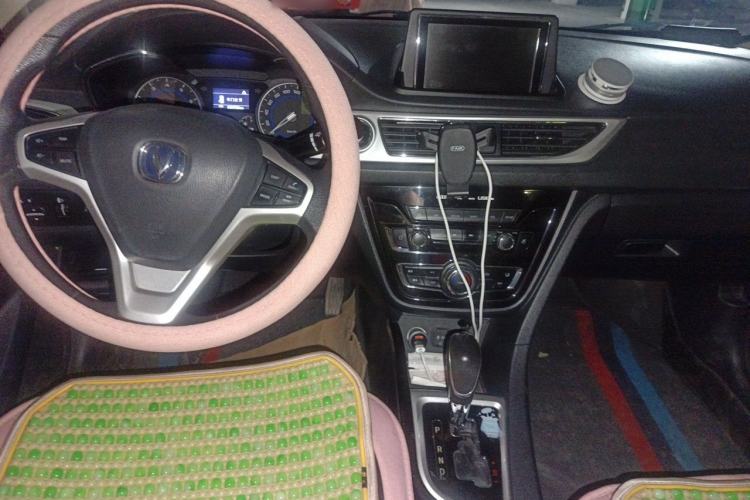 Used CHANGAN Alsvin V7 2016 1.6L Automatic Enjoyment Model China IV Standard Center Console