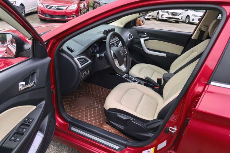 Used CHANGAN Alsvin V7 2016 1.6L Automatic Fun Model China V Standard Driver Seat