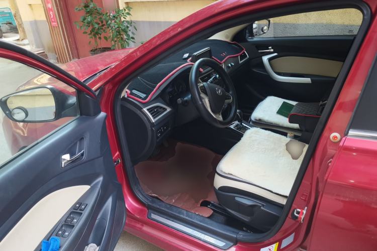 Used CHANGAN Alsvin V7 2016 1.6L Automatic Fun Model China V Standard Driver Seat
