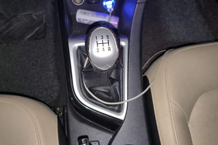 Used CHANGAN Alsvin V7 2016 1.6L Manual Fun Edition China IV Gear Lever