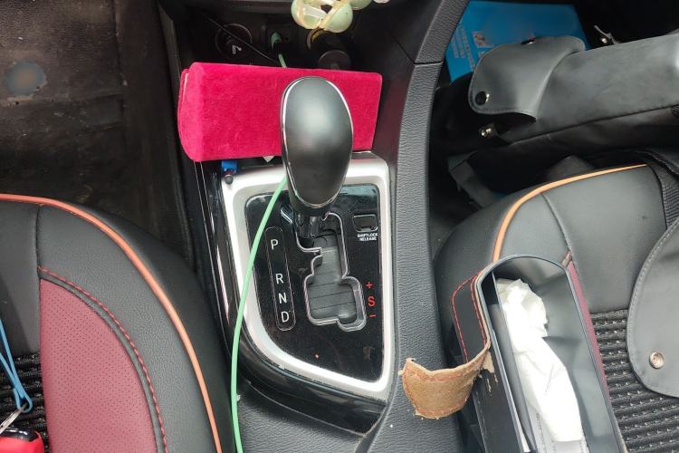 Used CHANGAN Alsvin V7 2016 1.6L Automatic Enjoyment Model China V Standard Gear Lever