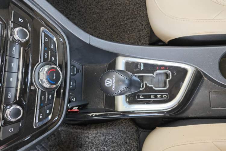Used CHANGAN Alsvin V7 2016 1.6L Automatic Enjoyment Model China V Standard Gear Lever
