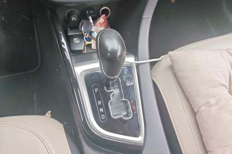 Used CHANGAN Alsvin V7 2016 1.6L Automatic Enjoyment Model China V Standard Gear Lever
