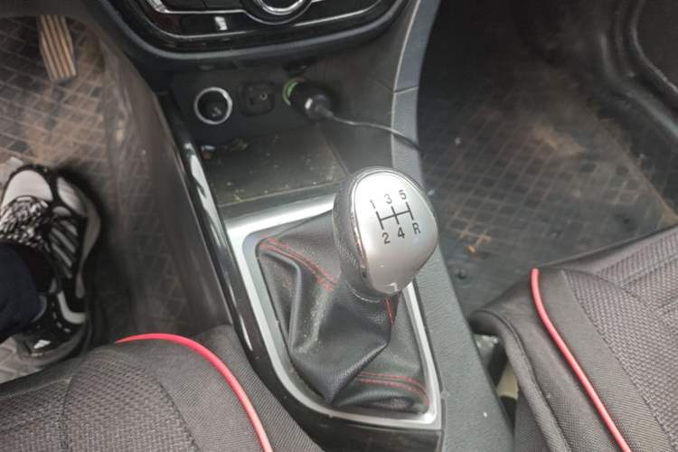 Used CHANGAN Alsvin V7 2016 1.6L Manual Enjoyment Model China V Standard Gear Lever