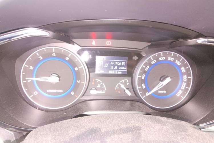 Used CHANGAN Alsvin V7 2016 1.6L Automatic Enjoyment Model China V Standard Odometer Close Up