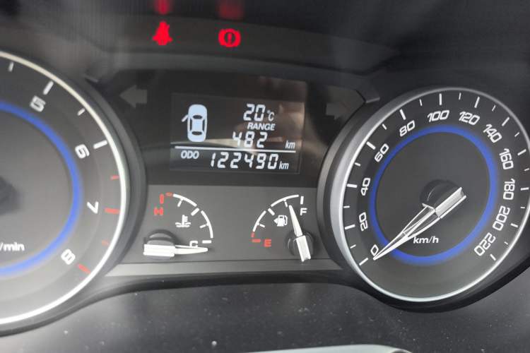 Used CHANGAN Alsvin V7 2016 1.6L Manual Joyride Model China V Standard Odometer Close Up