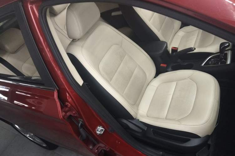Used CHANGAN Alsvin V7 2016 1.6L Automatic Enjoyment Model China IV Standard Right Front Seat