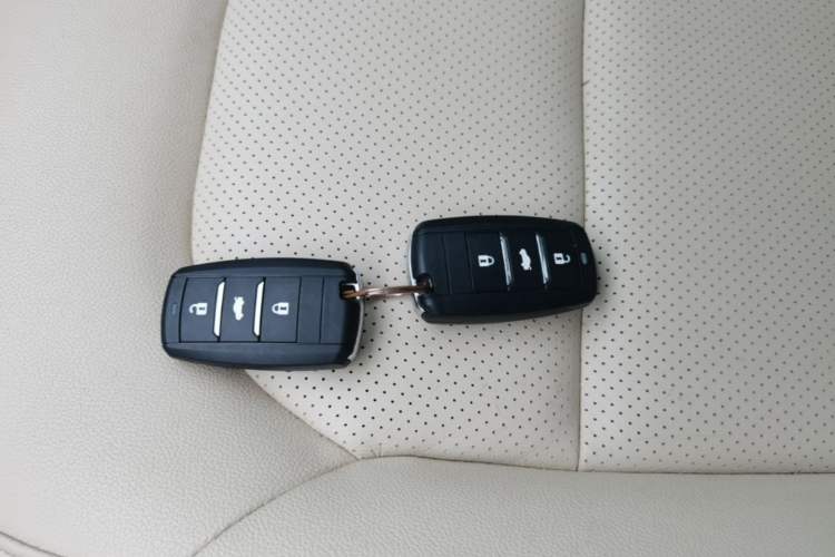 Used CHANGAN Alsvin V7 2016 1.6L Automatic Enjoyment Model China V Standard Vehicle Key