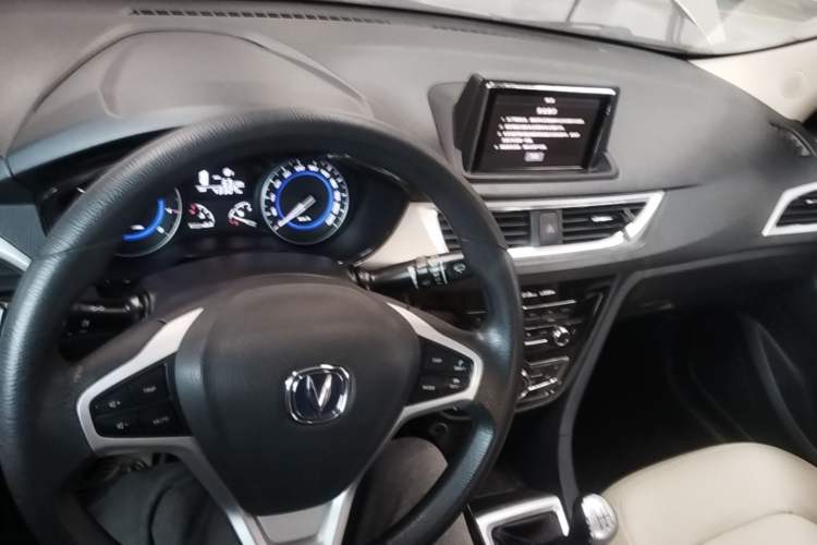 Used CHANGAN Alsvin V7 2016 1.6L Manual Enjoyment Model China V Standard Center Console