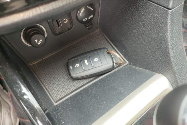 Used CHANGAN Alsvin V7 2016 1.6L Automatic Enjoyment Model China V Standard Interior 1
