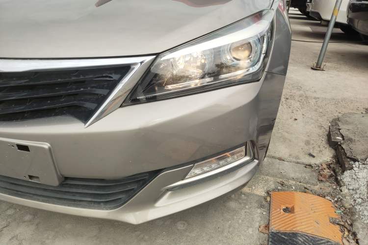 Used CHANGAN Alsvin V7 2016 1.6L Automatic Enjoyment Model China V Standard Left Front Headlight