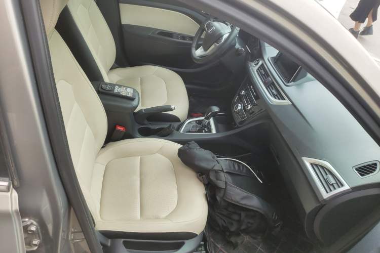 Used CHANGAN Alsvin V7 2016 1.6L Automatic Enjoyment Model China V Standard Right Front Seat