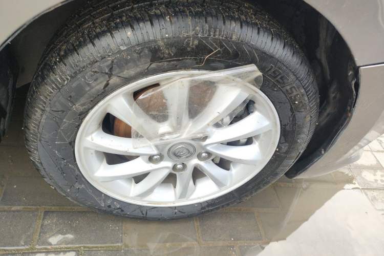 Used CHANGAN Alsvin V7 2016 1.6L Manual LeShang Model China V Standard Right Front Wheel Hub