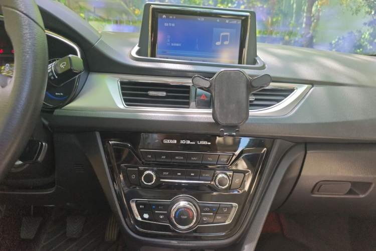 Used CHANGAN Alsvin V7 2016 1.6L Manual Enjoyment Model China V Standard Audio And AC Panel