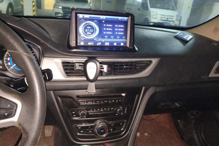 Used CHANGAN Alsvin V7 2016 1.6L Manual LeShang Model China IV Standard Audio And AC Panel