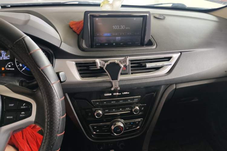 Used CHANGAN Alsvin V7 2016 1.6L Manual Enjoyment Model China V Standard Audio And AC Panel