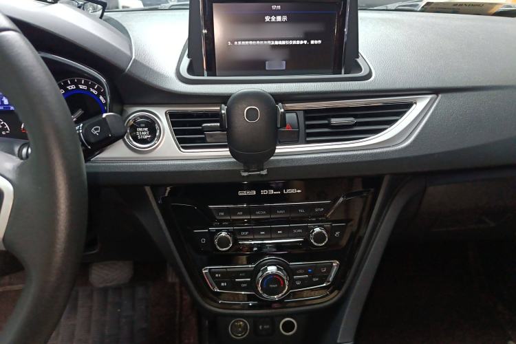 Used CHANGAN Alsvin V7 2016 1.6L Automatic Fun Model China IV Standard Audio And AC Panel