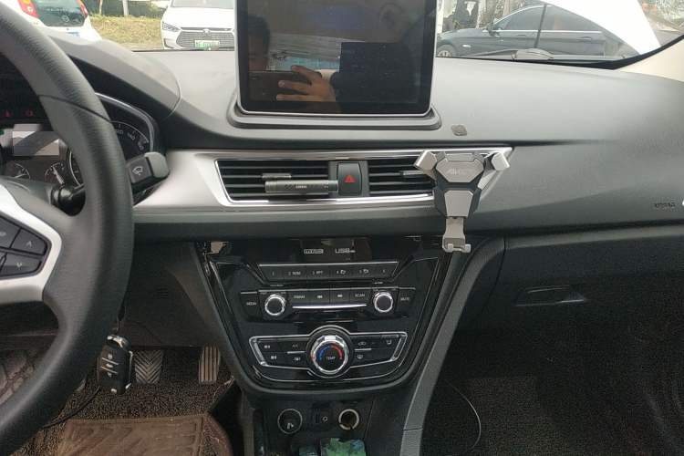 Used CHANGAN Alsvin V7 2016 1.6L Manual LeShang Model China V Standard Audio And AC Panel