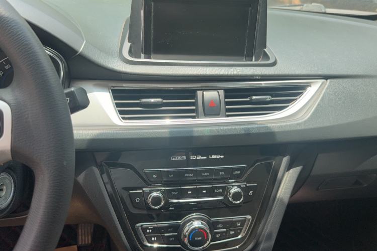 Used CHANGAN Alsvin V7 2016 1.6L Manual Enjoyment Model China V Standard Audio And AC Panel