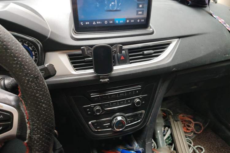 Used CHANGAN Alsvin V7 2016 1.6L Manual Joyride Model China V Standard Audio And AC Panel