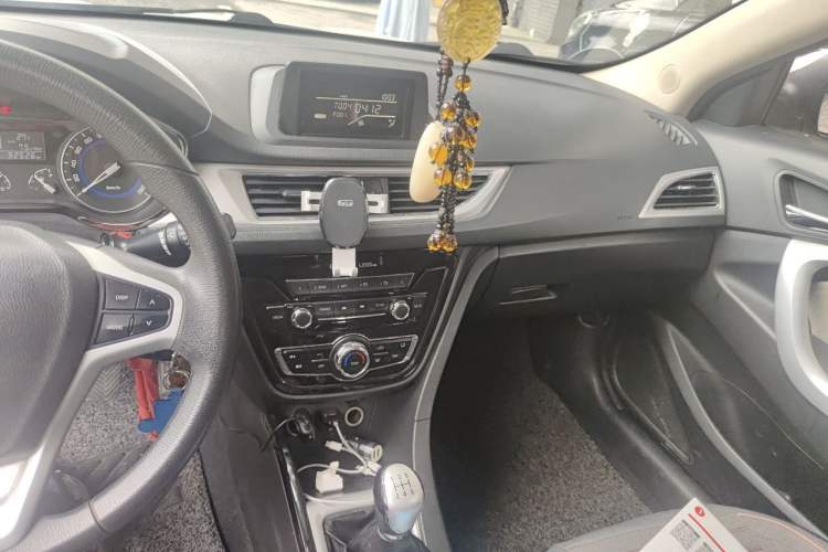 Used CHANGAN Alsvin V7 2016 1.6L Manual LeShang Model China V Standard Audio And AC Panel