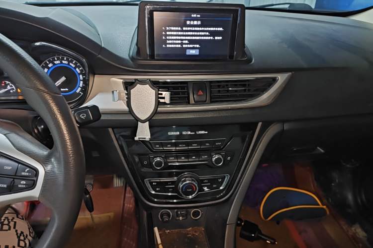 Used CHANGAN Alsvin V7 2016 1.6L Manual Enjoyment Model China V Standard Audio And AC Panel