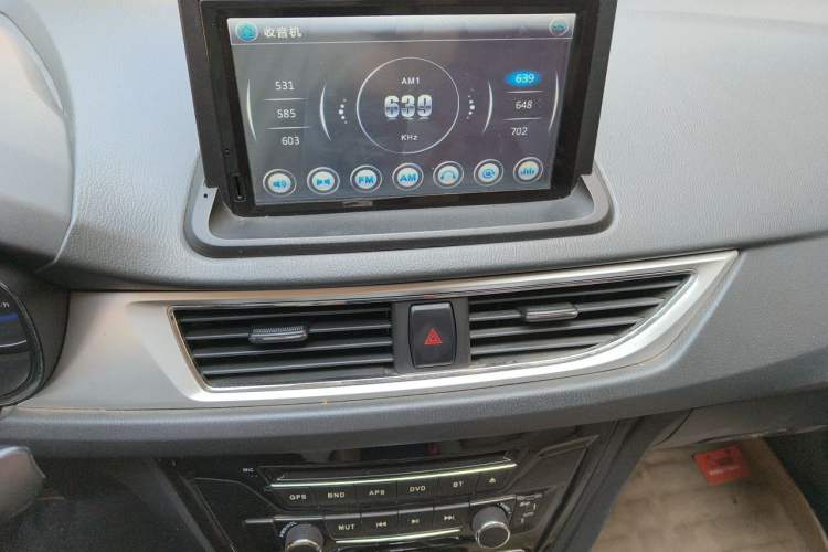 Used CHANGAN Alsvin V7 2016 1.6L Manual LeShang Model China V Standard Audio And AC Panel