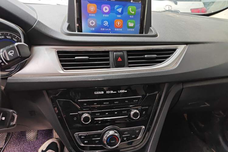 Used CHANGAN Alsvin V7 2016 1.6L Manual Enjoyment Model China V Standard Audio And AC Panel