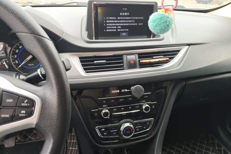 Used CHANGAN Alsvin V7 2016 1.6L Manual Enjoyment Model China V Standard Audio And AC Panel