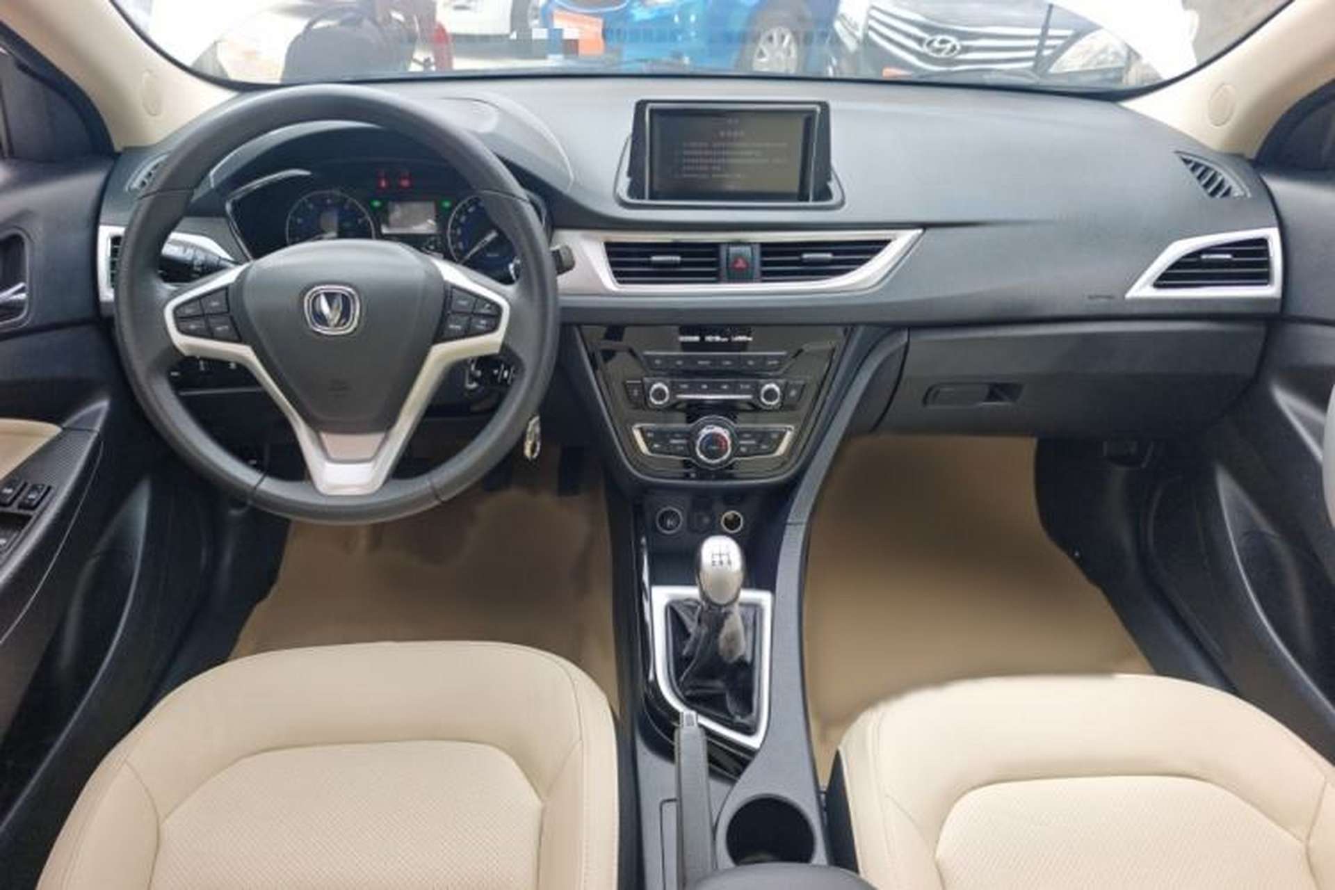 Used CHANGAN Alsvin V7 2016 1.6L Manual Enjoyment Model China V Standard Center Console