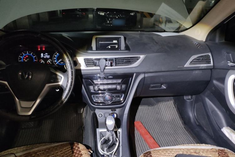 Used CHANGAN Alsvin V7 2016 1.6L Manual LeShang Model China V Standard Center Console