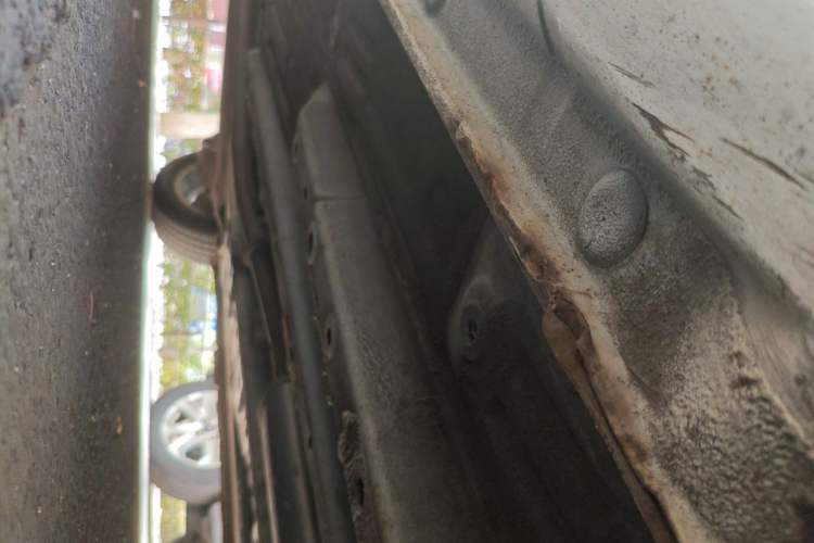 Used CHANGAN Alsvin V7 2016 1.6L Manual LeShang Model China IV Standard Chassis Front Right