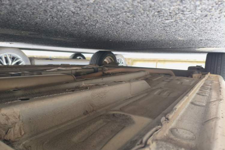 Used CHANGAN Alsvin V7 2016 1.6L Manual LeShang Model China IV Standard Chassis Front Right