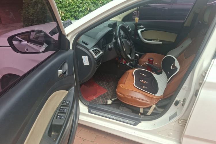 Used CHANGAN Alsvin V7 2016 1.6L Manual Enjoyment Model China IV Standard Driver Seat