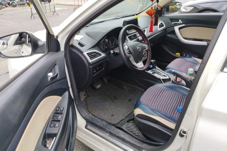 Used CHANGAN Alsvin V7 2016 1.6L Automatic Enjoyment Model China V Standard Driver Seat